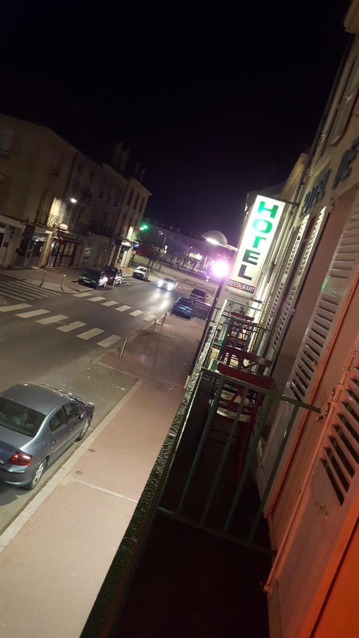 Hotel De La Cloche Sp Reims Bagian luar foto